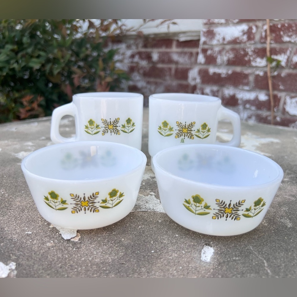 Fire King Anchor Hocking MilkGlass 2 Cups 2 Custard Cups Green Floral VTG U.S.A.
